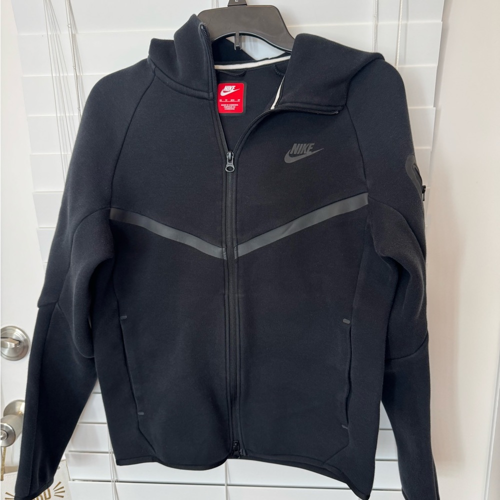 Nike Men's Tech Woven Full-Zip Jacket